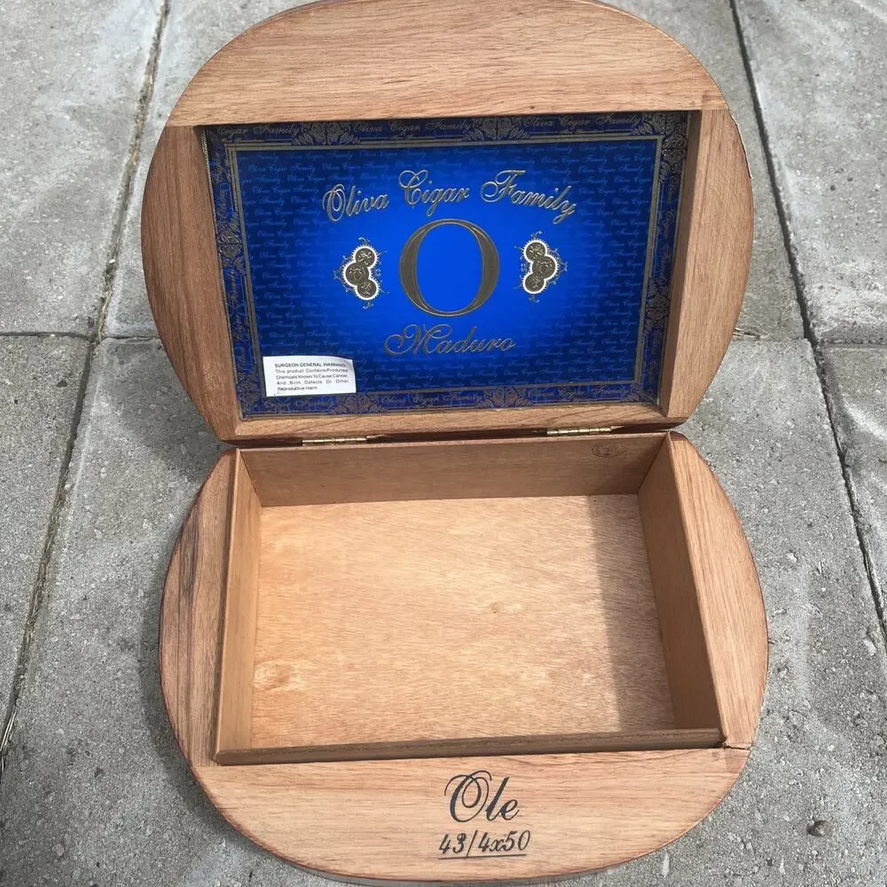 Wood Cigar Box - Olivia Cigar Family Oasis Maduro 7x54 Empty box
